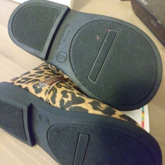 Booties - Picture 3 of 3